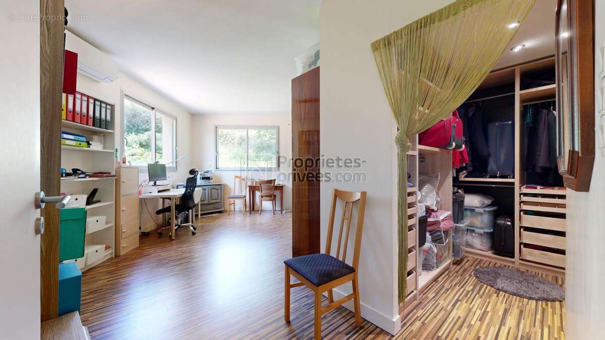 Maison d'architecte avec piscine & grand garage - photo 17