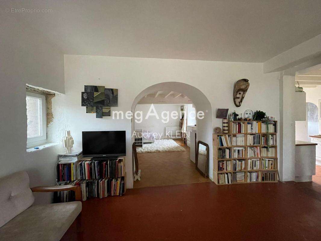 Maison sur 1300m2 de terrain clos - photo 5