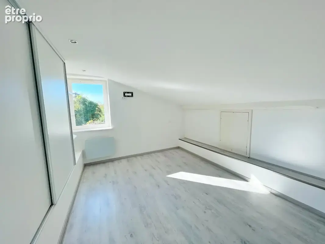 Maison de village rénovée avec 4 chambres et terrasse au cœur de Taluyers - photo 12