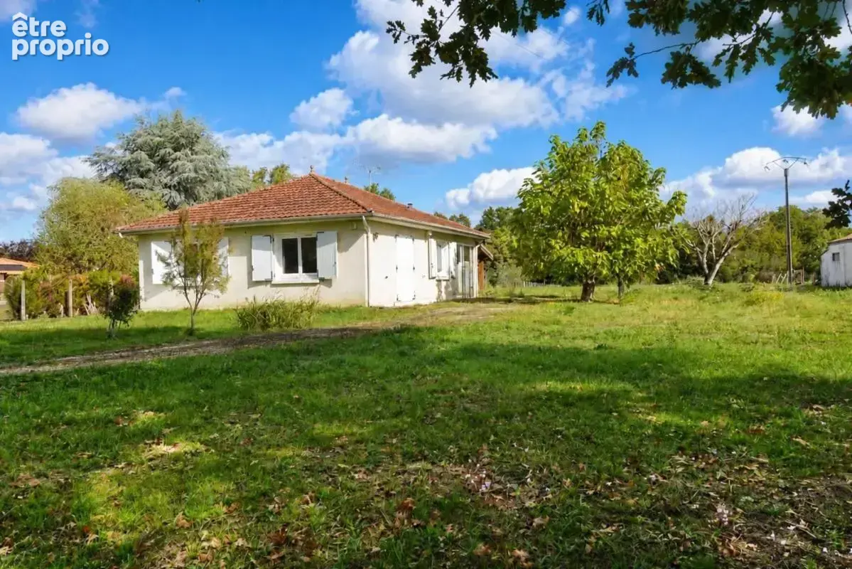 Saint-Seurin-sur-l'Isle : maison  99 m² + dépendances sur 6660 m² de terrain - photo 10