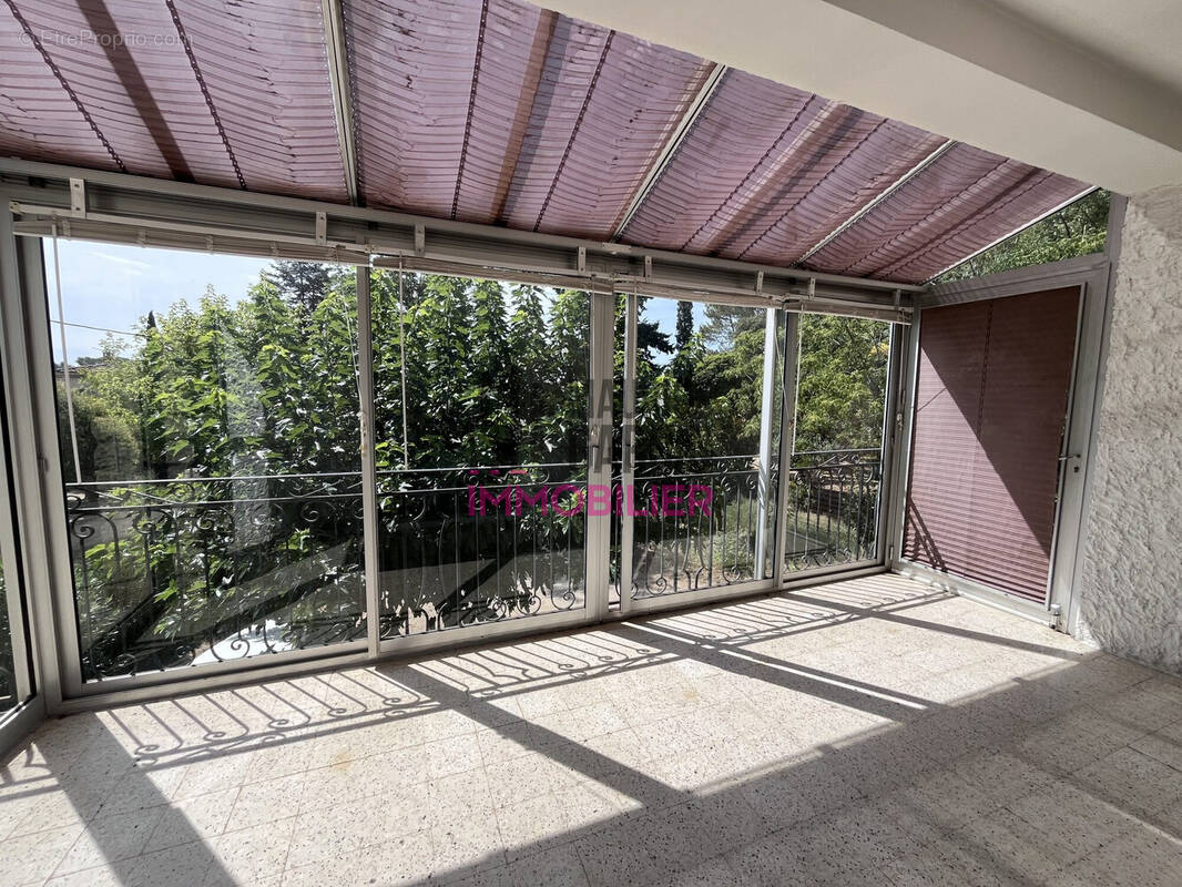 Appartement à BEAUMES-DE-VENISE