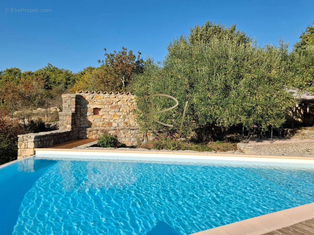 Maison à BARJAC