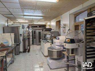 Photo 3 - Commerce à LYS-LEZ-LANNOY