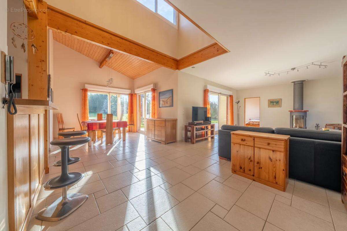 Maison à CUBZAC-LES-PONTS