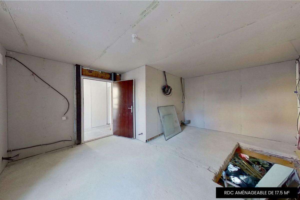 Commerce à VILLENEUVE-DE-LA-RAHO