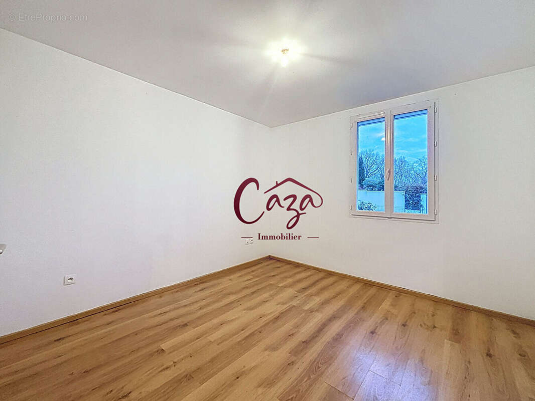 Maison à FARGUES-SAINT-HILAIRE