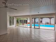 PHOTO-2025-12-12-16-23-24_lzn - Maison à REMIRE-MONTJOLY