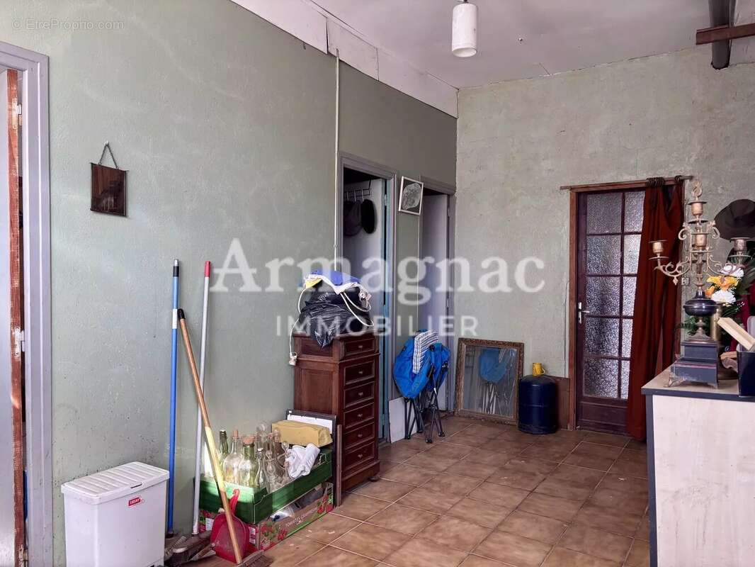 Maison à VIC-FEZENSAC