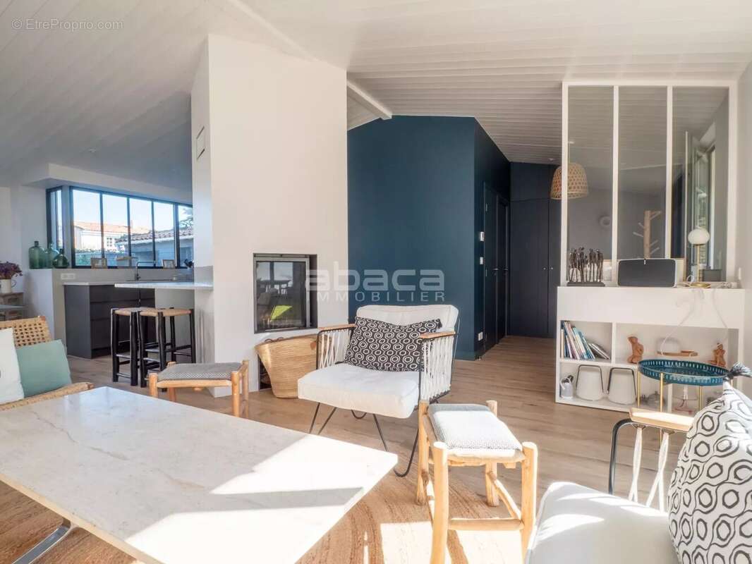 Maison à LES PORTES-EN-RE