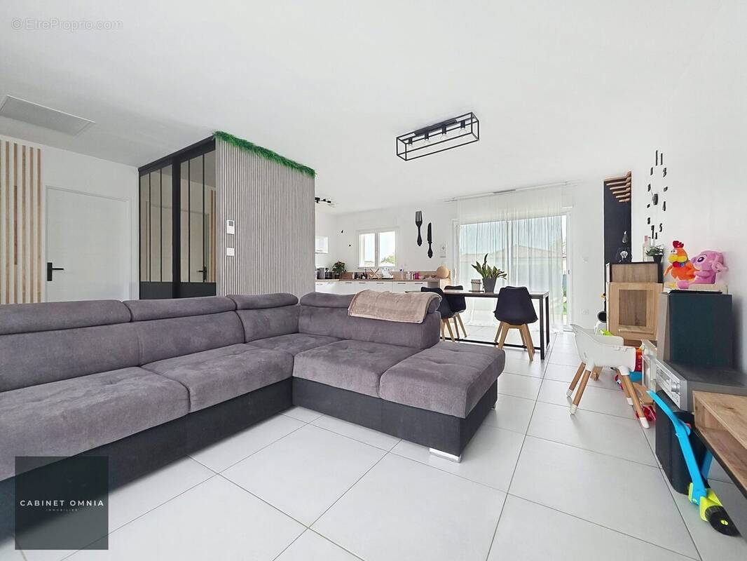 Maison à MONTBARTIER