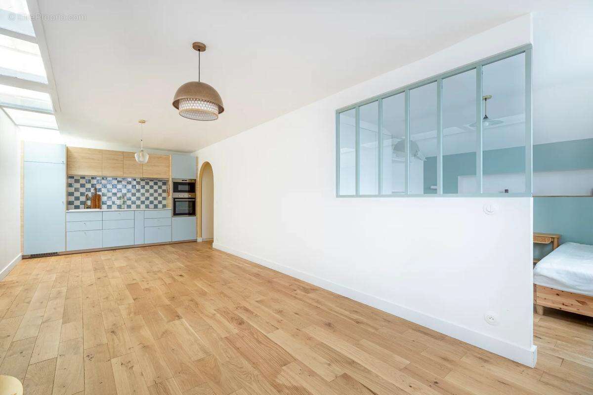 Appartement à PARIS-15E