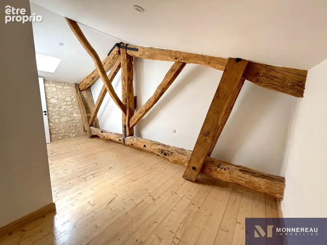 Duplex rénové 68 m2 centre ville barbezieux - photo 7