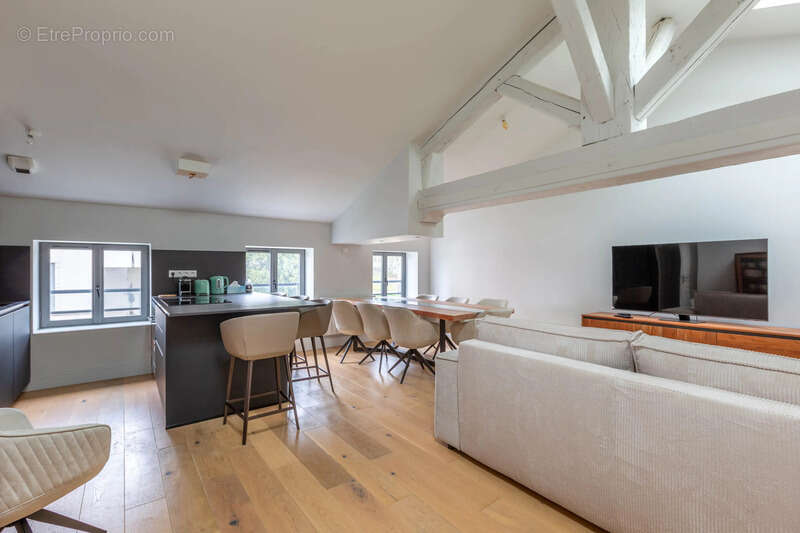 Appartement à CHAMPAGNE-AU-MONT-D'OR