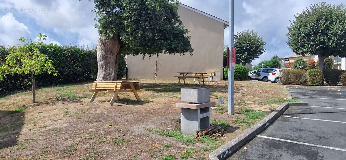 Maison à SAINT-YZAN-DE-SOUDIAC