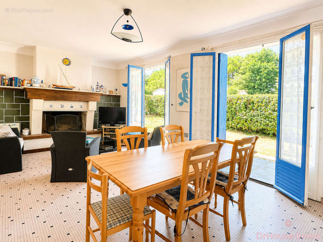 Maison 106 m² à Saint-Michel-Chef-Chef  - photo 2