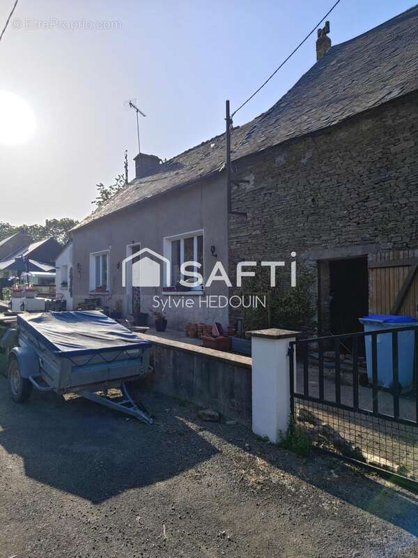 Maison 78 m² à Saint-Cyr-En-Pail  - photo 2