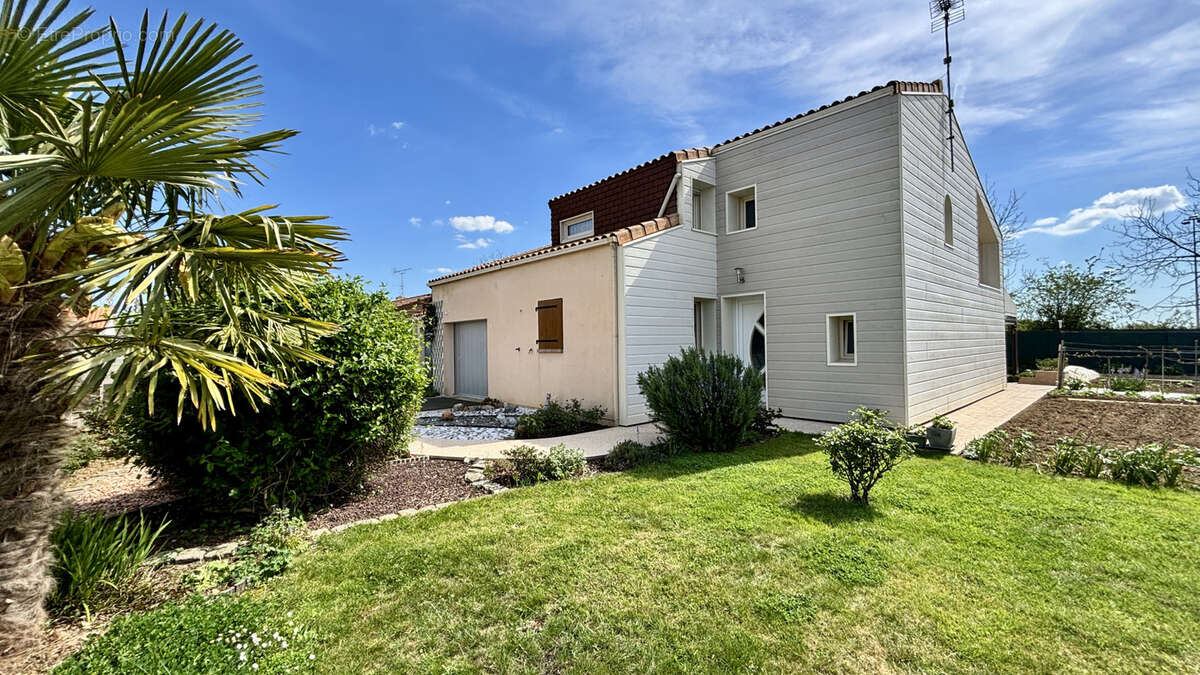 Maison à CERNUSSON