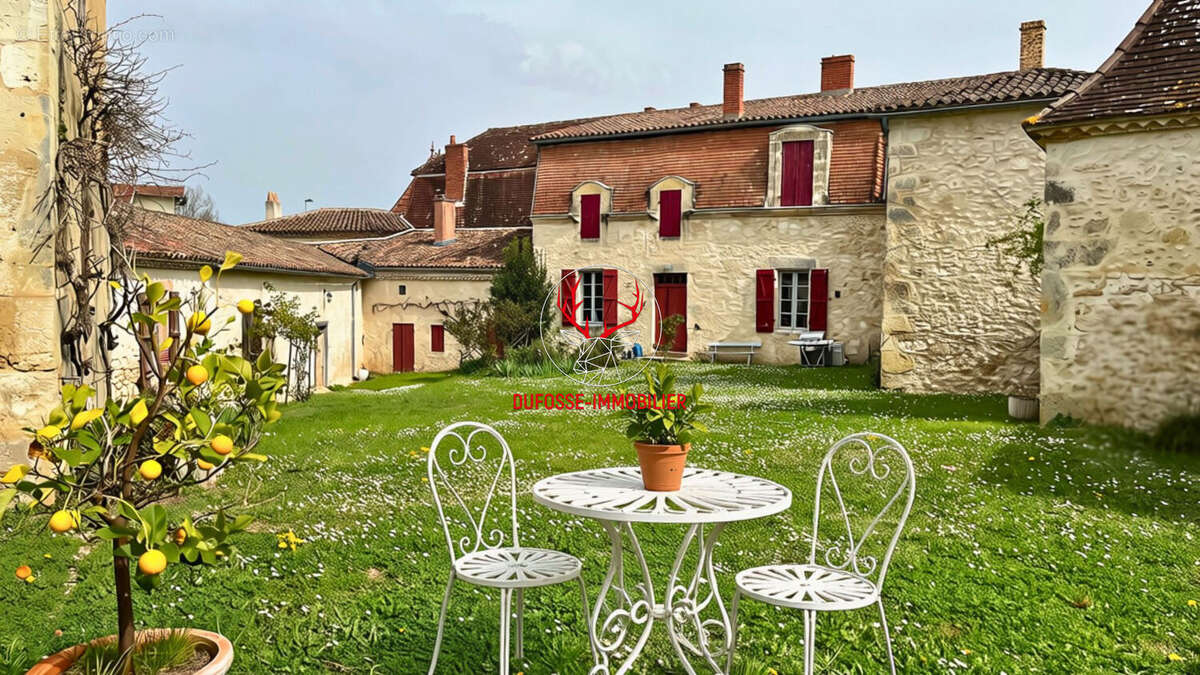Ancien manoir historique : un lieu rare au coeur du Lot-et-Garonne - photo 3