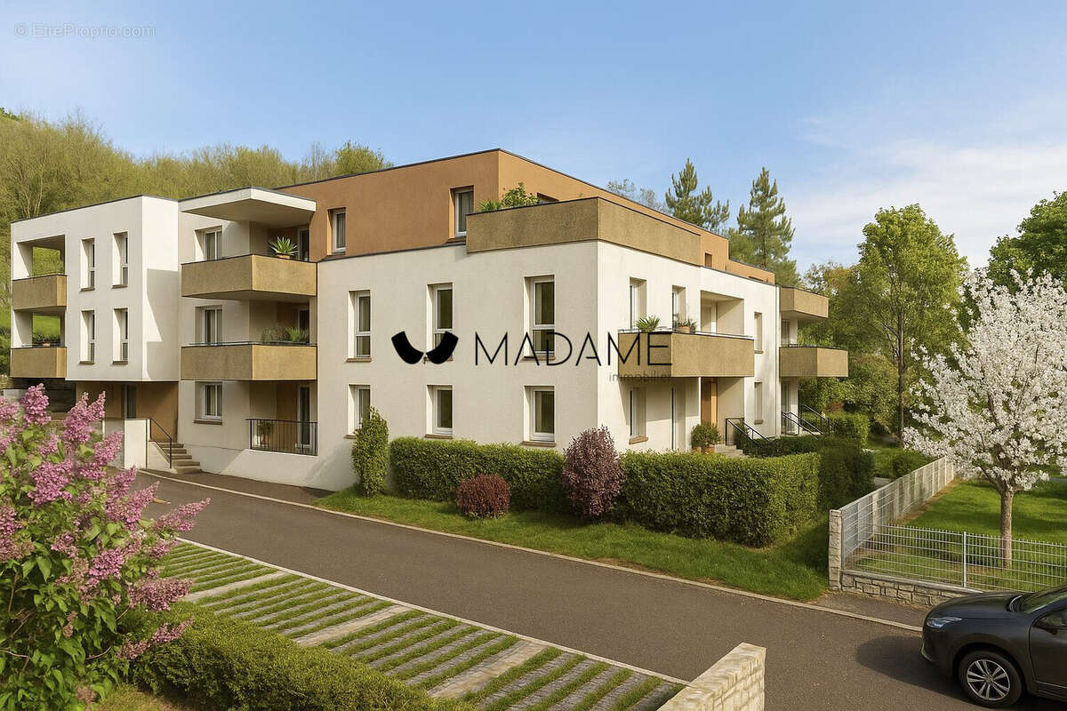 Appartement à VAULNAVEYS-LE-HAUT