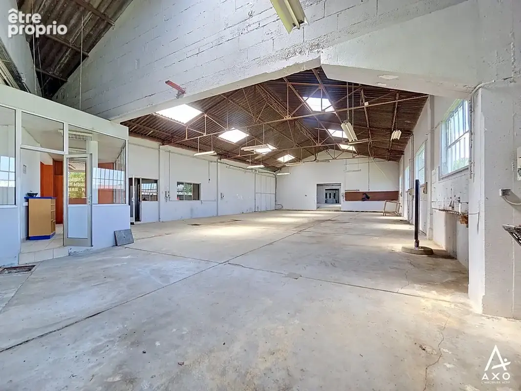 Ensemble immobilier - Maison / parc auto / atelier - photo 3