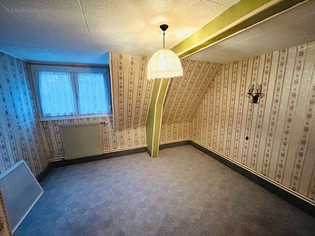 Maison à BRUAY-LA-BUISSIERE