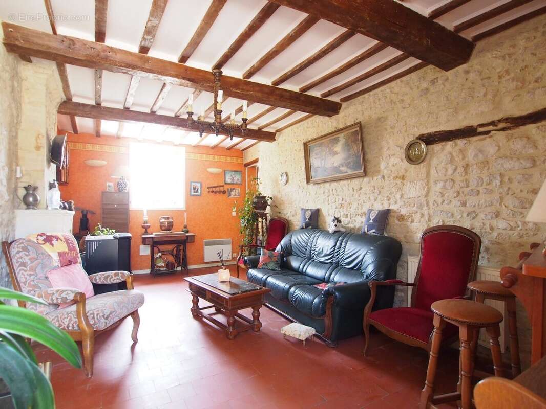 Maison 135 m² à Vaux-Sur-Aure  - photo 3