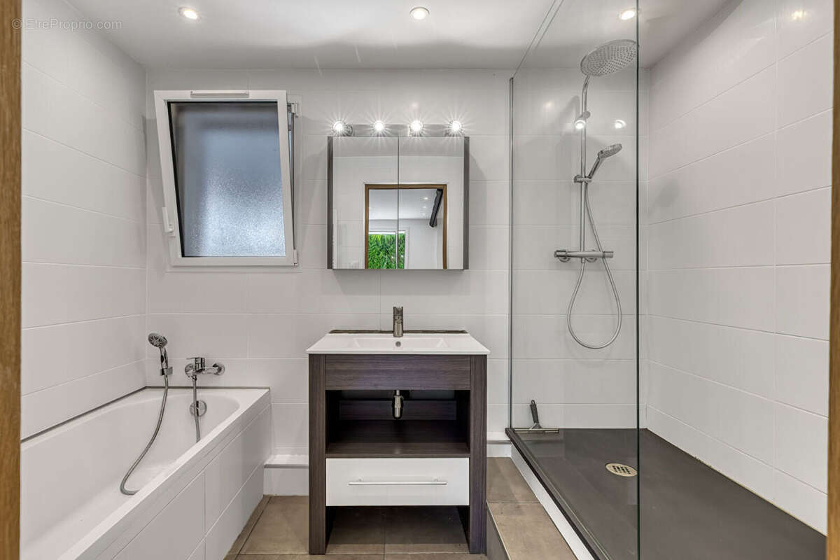 Appartement à ANNECY-LE-VIEUX