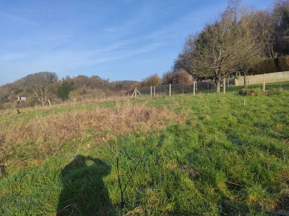 Terrain à CORNEVILLE-SUR-RISLE
