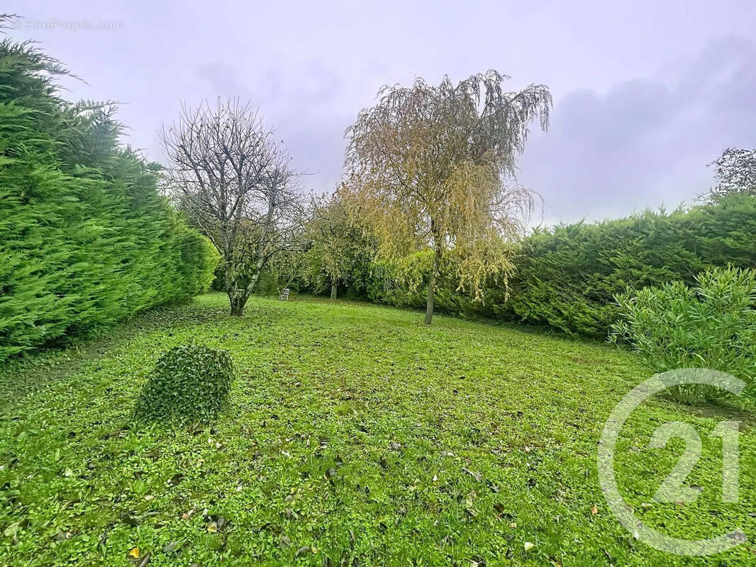 Maison à VARENNES-SUR-SEINE