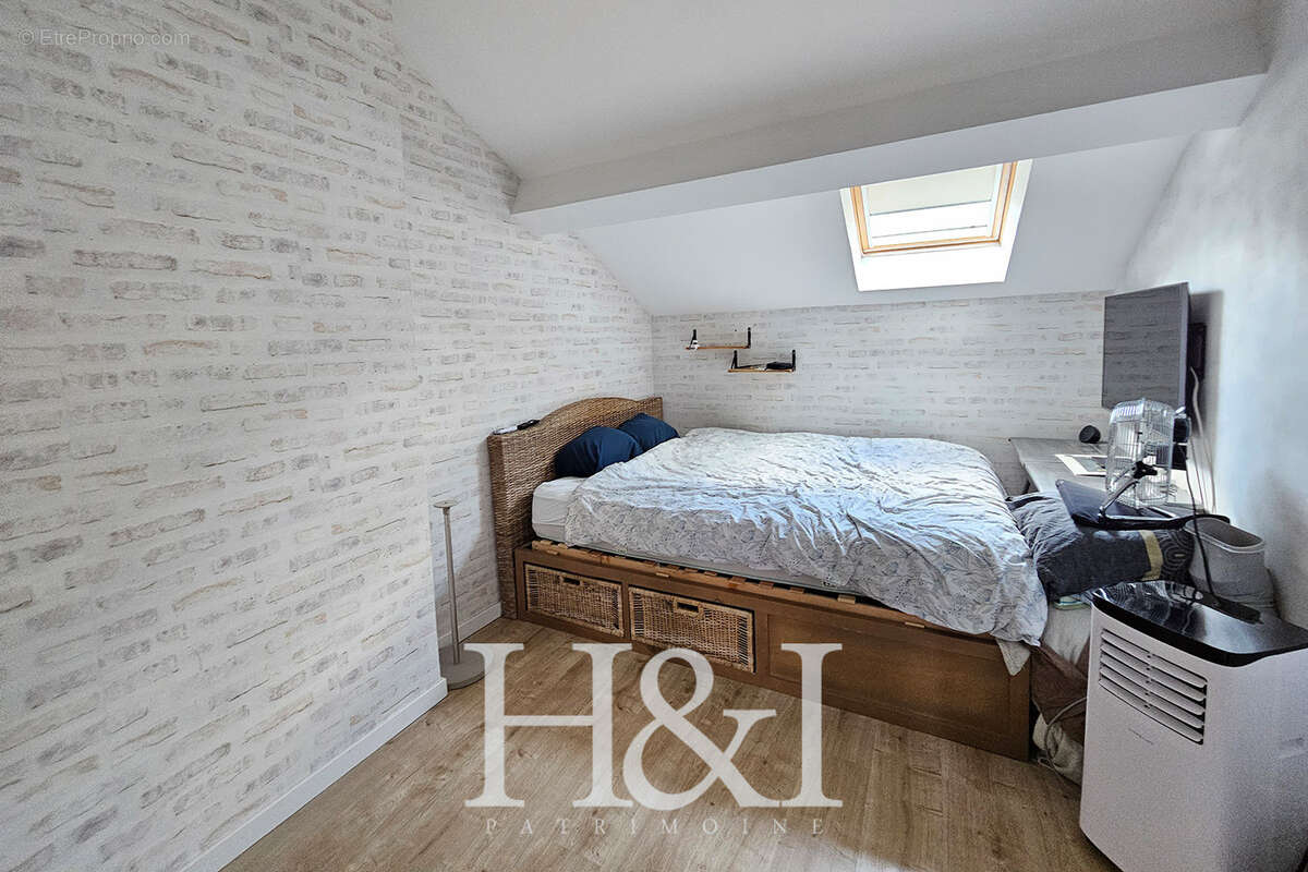 Appartement à JAUNAY-CLAN