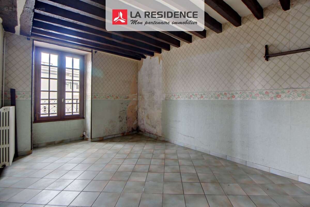 Maison à VERNEUIL-SUR-SEINE