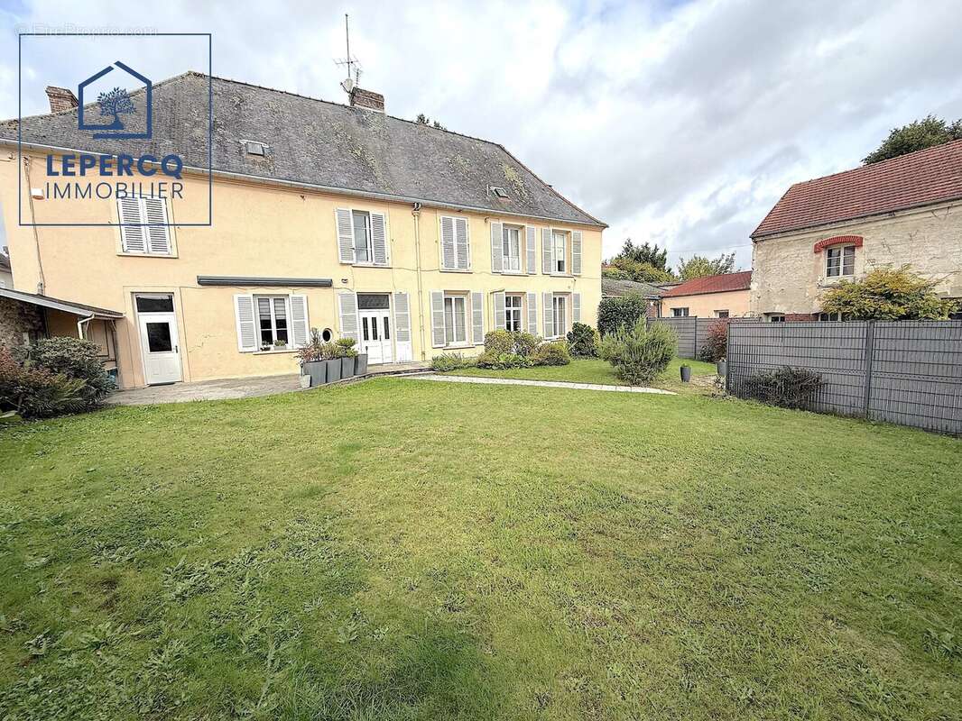 Appartement à NANTEUIL-LE-HAUDOUIN