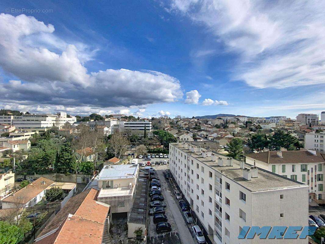 Appartement à MARSEILLE-4E