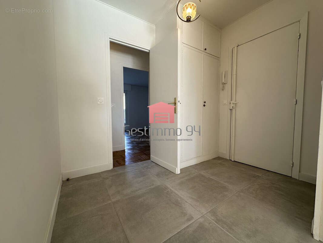 Appartement 67 m² à Fontenay-Sous-Bois  - photo 4