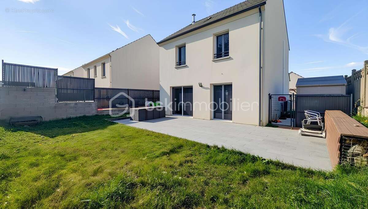 Maison à CORBEIL-ESSONNES
