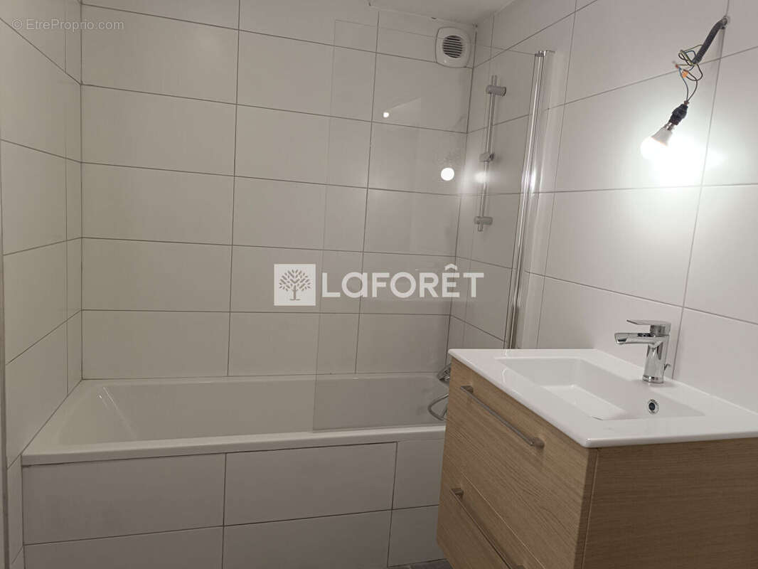 Appartement à CUERS