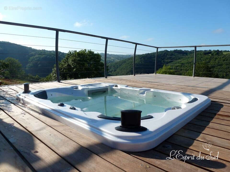 Maison à VILLEFRANCHE-DE-ROUERGUE