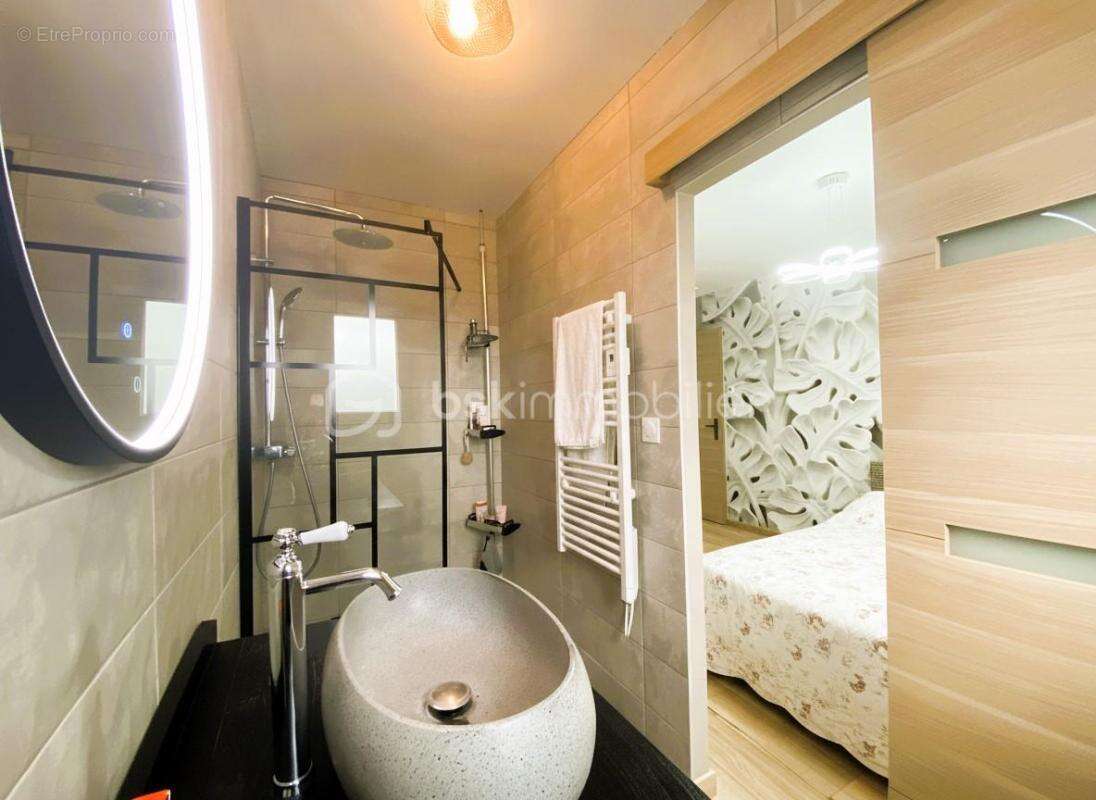 Maison à SAINT-SATURNIN-LES-APT