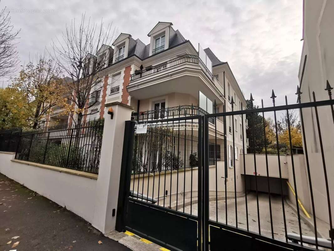 Appartement à LE RAINCY