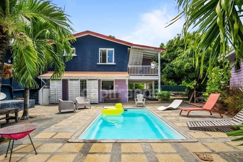 Appartement à CASE-PILOTE