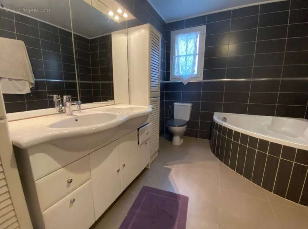 Maison 135 m² à Vidauban  - photo 3