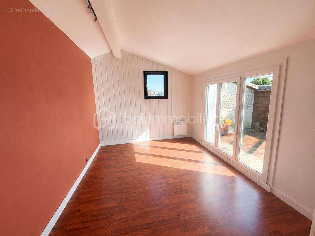 Appartement à BORDEAUX