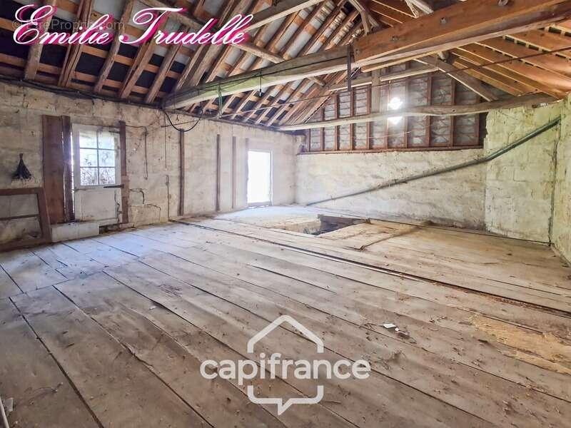 Maison à LA CHARTRE-SUR-LE-LOIR