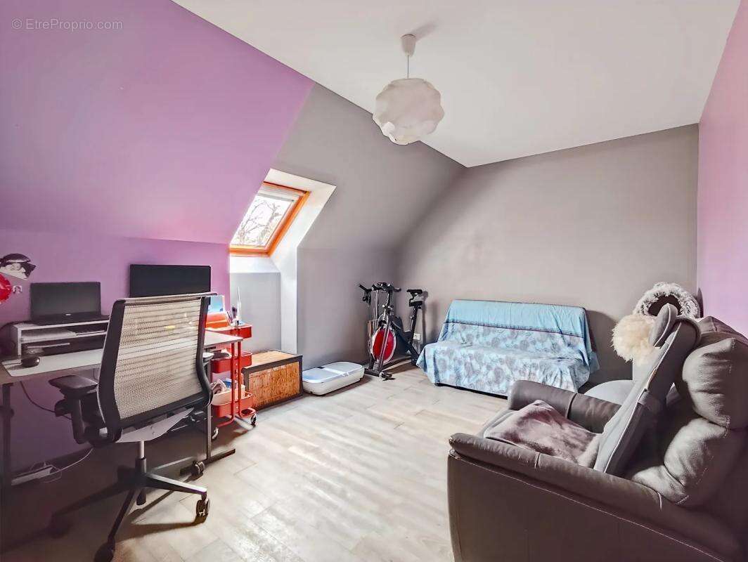 Maison à VERNEUIL-SUR-SEINE