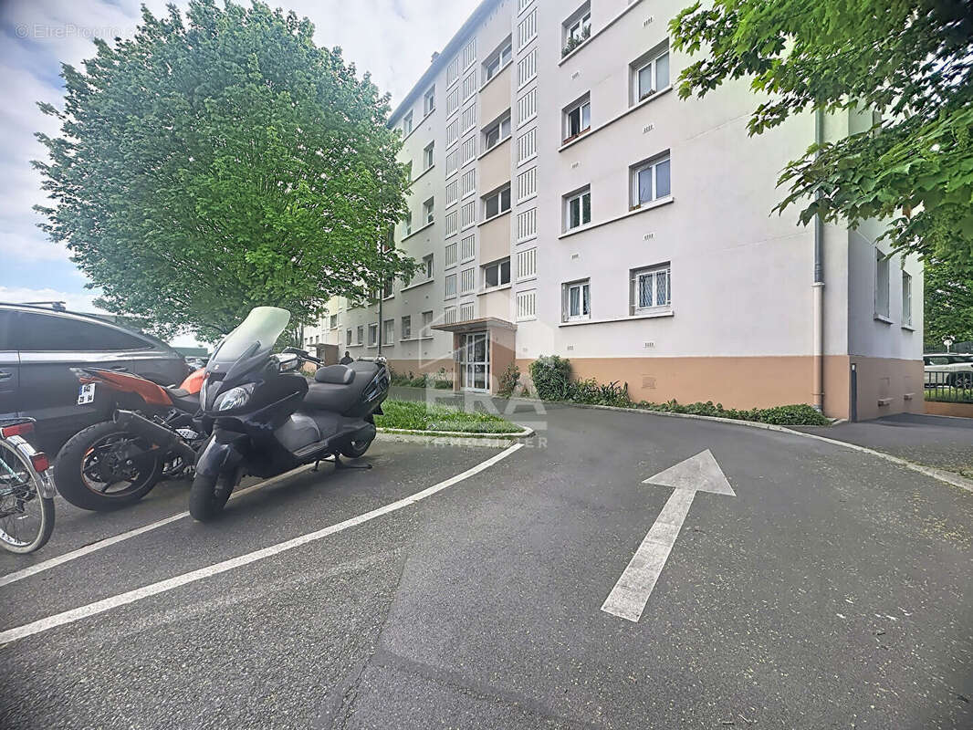 Appartement à FONTENAY-SOUS-BOIS