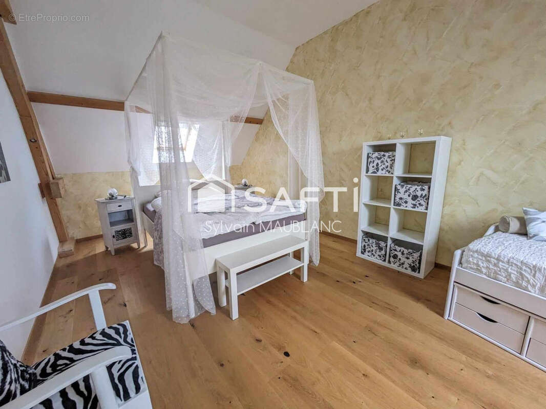 Maison à LONS-LE-SAUNIER