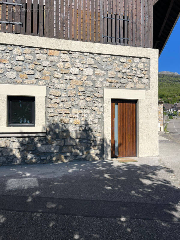 Maison à CROZET