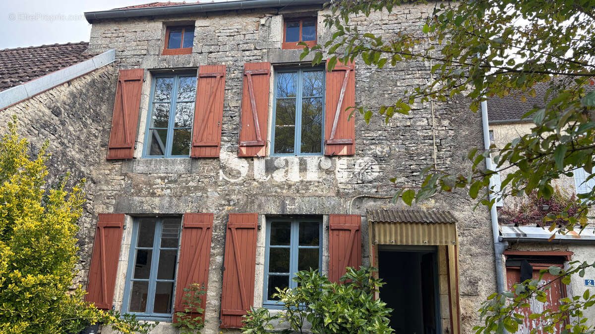 Maison à LAIGNES
