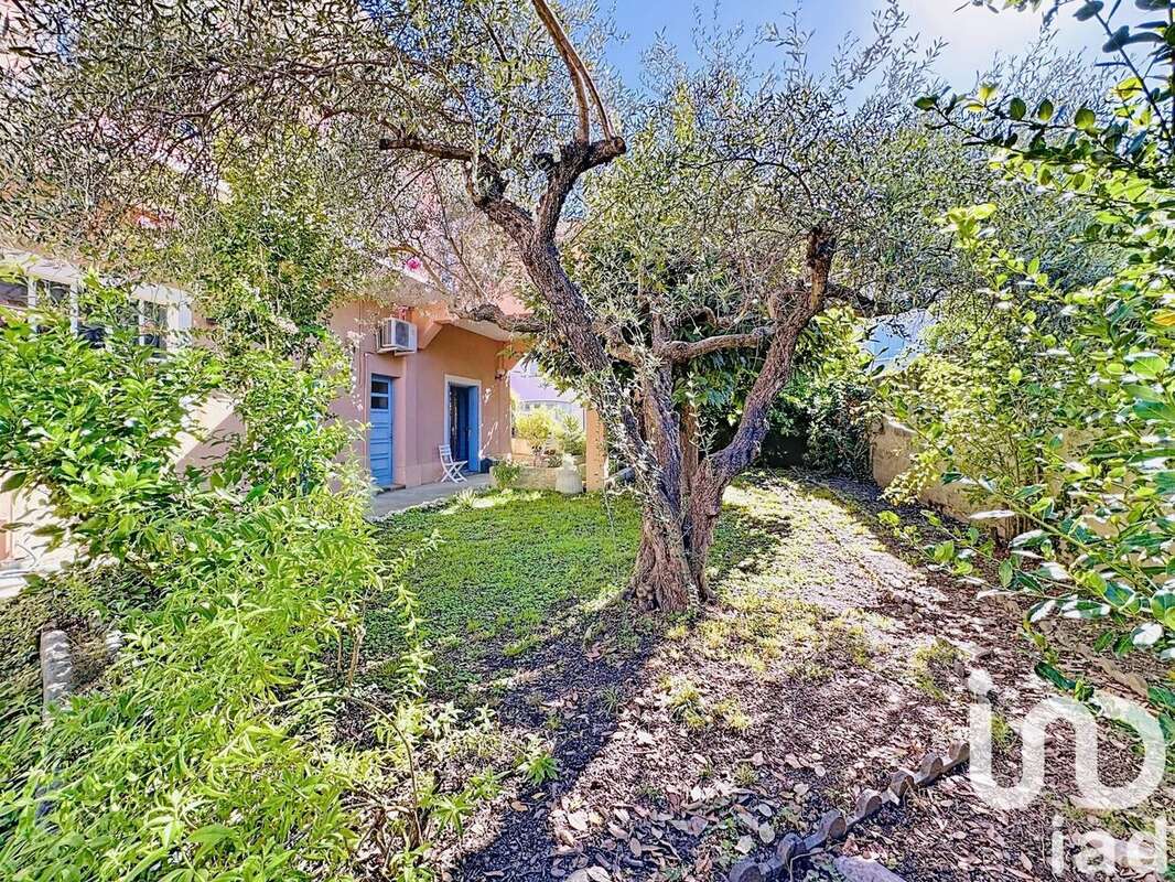 Photo 2 - Maison à BEAUCAIRE