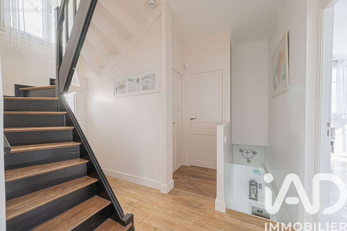 Maison 188 m² à Lagny-Sur-Marne  - photo 9